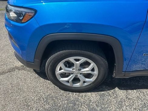 Used 2024 Jeep Compass Latitude AWD/4WD image 10