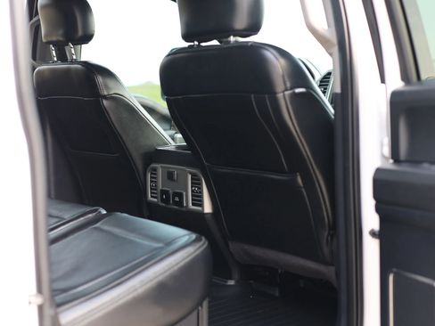 Used 2017 Ford F250 Lariat w/ Chrome Package image 22