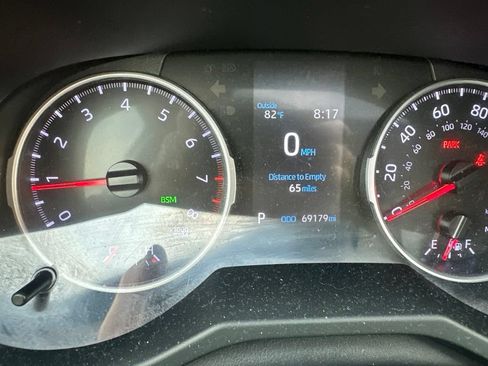 Used 2019 Toyota RAV4 XLE Premium FWD image 15