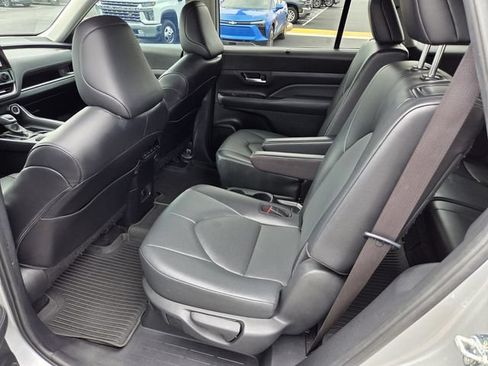 Used 2024 Toyota Grand Highlander FWD image 10