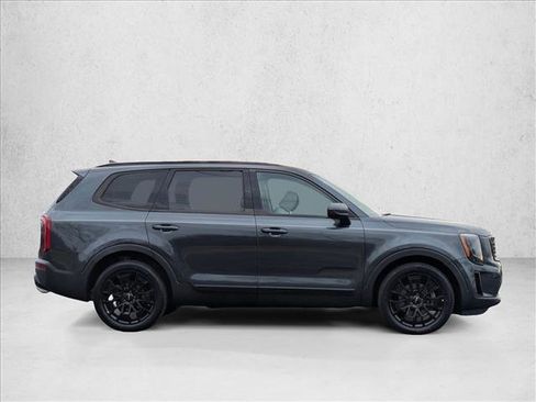 Used 2022 Kia Telluride EX w/ EX Premium Package image 4