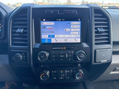 Used 2017 Ford F150 XL w/ Equipment Group 101A Mid image 4