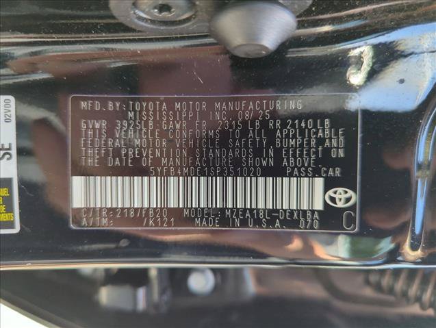 Used 2025 Toyota Corolla LE FWD image 18