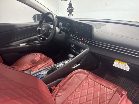 Used 2023 Hyundai Elantra SEL w/ Convenience Package FWD image 24