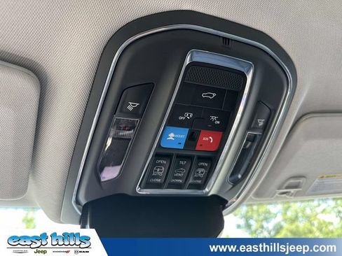Used 2023 Jeep Grand Cherokee 4WD 4xe image 36