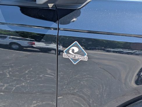 New 2026 Ford Bronco Outer Banks AWD/4WD image 17