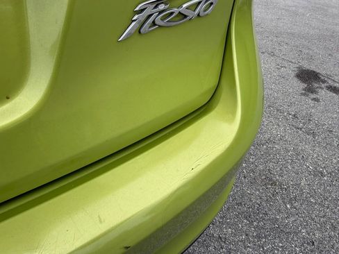 Used 2013 Ford Fiesta SE FWD image 13