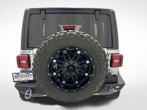 Used 2020 Jeep Wrangler Unlimited Sahara image 6