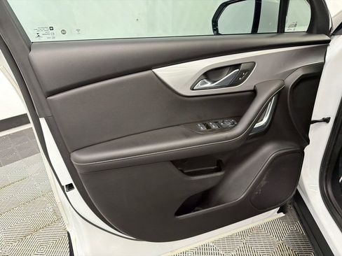 Used 2023 Chevrolet Blazer LT image 11
