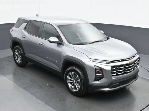 Used 2026 Chevrolet Equinox LT AWD/4WD image 24