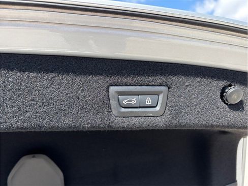 Used 2018 BMW 750i image 54