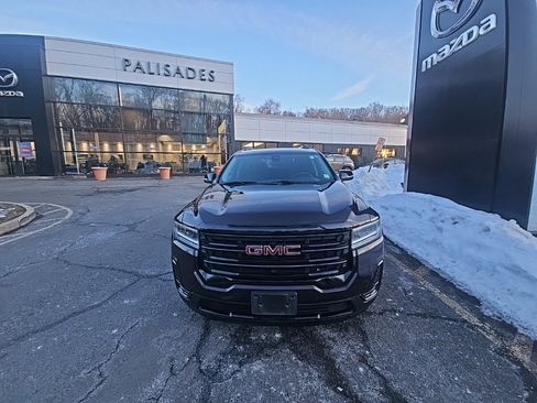 Used 2021 GMC Acadia SLE w/ Driver Convenience Package image 3