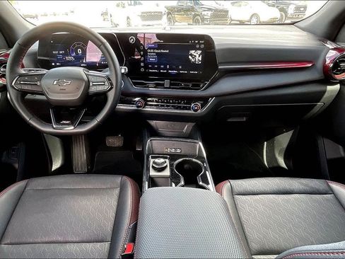 Certified 2025 Chevrolet Equinox RS w/ Safety and Technology Package FWD image 7
