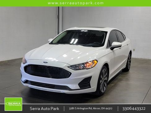 Used 2020 Ford Fusion SE AWD/4WD image 1