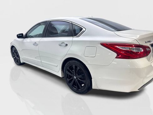 Used 2017 Nissan Altima 2.5 SV FWD image 14