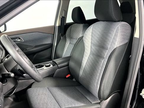 Used 2023 Nissan Rogue SV AWD/4WD image 25