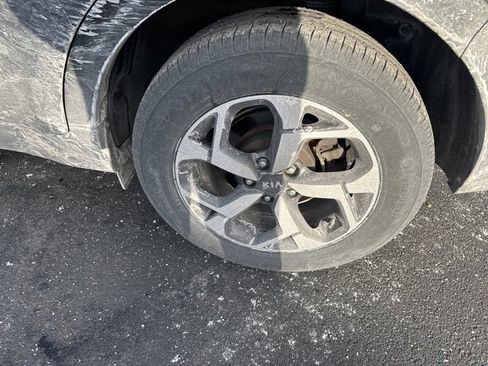 Used 2021 Kia Sportage LX image 9