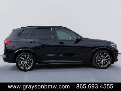 Used 2021 BMW X5 xDrive40i w/ M Sport Package AWD/4WD image 2