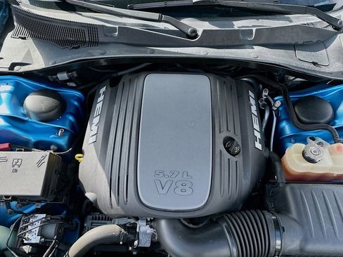 Used 2016 Dodge Charger R/T w/ Premium Group image 34