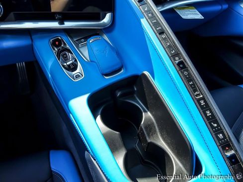Used 2021 Chevrolet Corvette Stingray Premium Conv w/ Z51 Performance Package RWD image 20