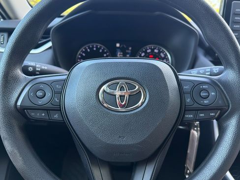 Used 2019 Toyota RAV4 LE w/ Carpet Mat Package FWD image 27