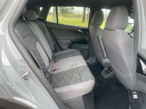 Used 2021 Volkswagen ID.4 Pro image 16