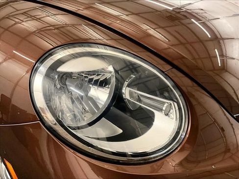 Used 2017 Volkswagen Beetle 1.8T S FWD image 27