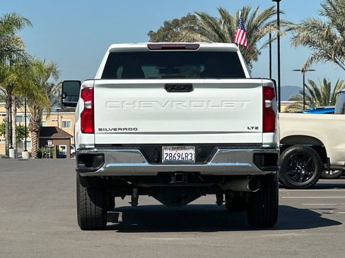Used 2023 Chevrolet Silverado 2500 LTZ AWD/4WD image 5