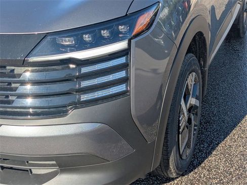 New 2026 Nissan Kicks SV image 9