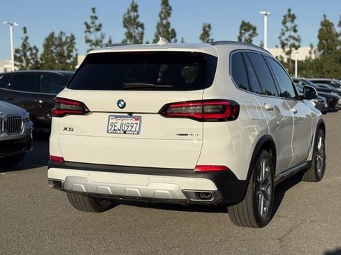 Certified 2023 BMW X5 sDrive40i w/ Premium Package image 9