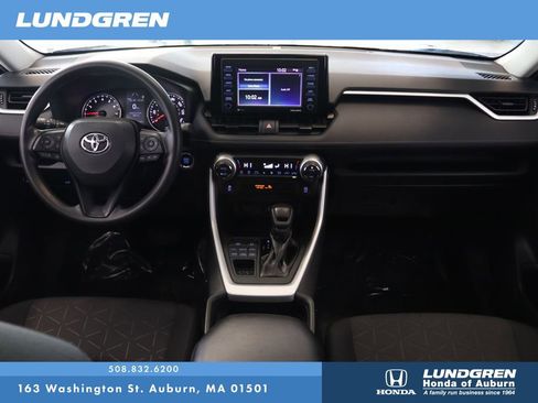 Used 2021 Toyota RAV4 XLE w/ Convenience Package image 17