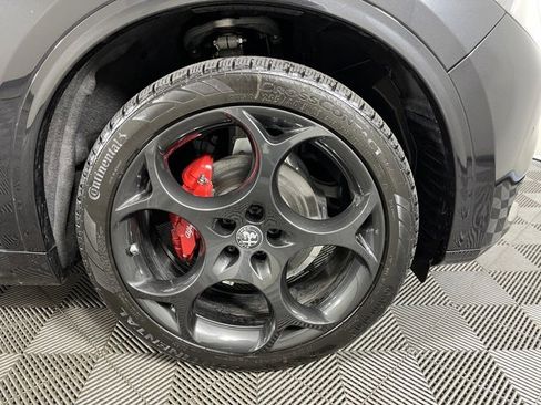 Used 2025 Alfa Romeo Stelvio Sprint w/ Veloce Package image 9