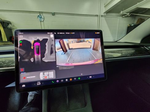 Used 2023 Tesla Model 3 Standard Range image 13