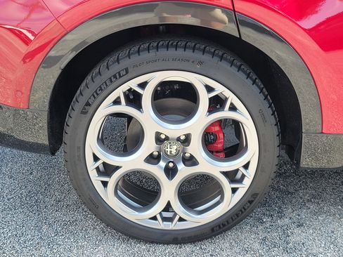 Used 2024 Alfa Romeo Tonale Veloce image 5