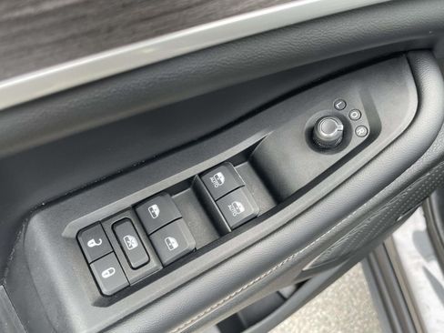 Used 2023 Jeep Grand Cherokee 4WD 4xe image 18