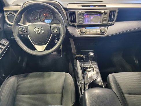 Used 2013 Toyota RAV4 XLE image 18