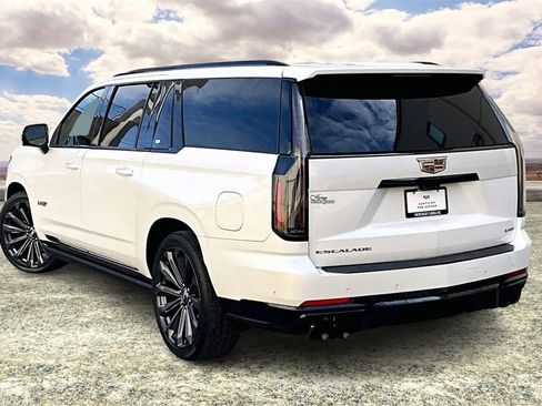 Certified 2025 Cadillac Escalade ESV V image 4