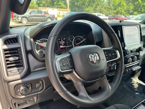 New 2026 RAM 1500 Express AWD/4WD image 16