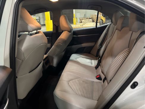 Used 2024 Toyota Camry SE FWD image 8