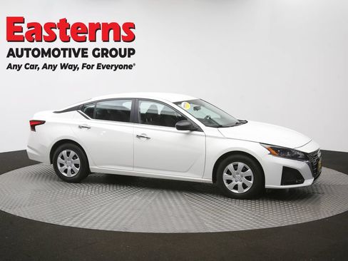 Used 2024 Nissan Altima 2.5 S FWD image 45
