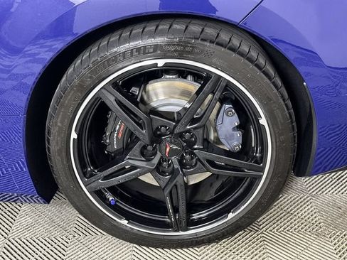 Used 2025 Chevrolet Corvette Stingray Preferred Cpe w/ Z51 Performance Package RWD image 31