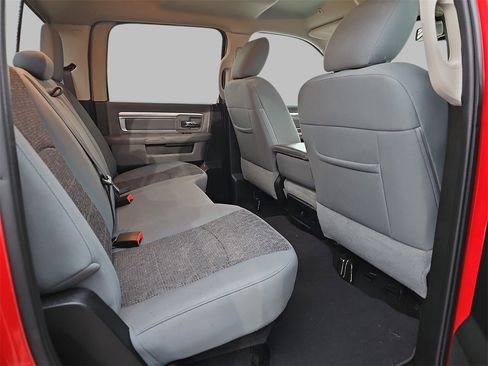 Used 2019 RAM 1500 Big Horn image 14