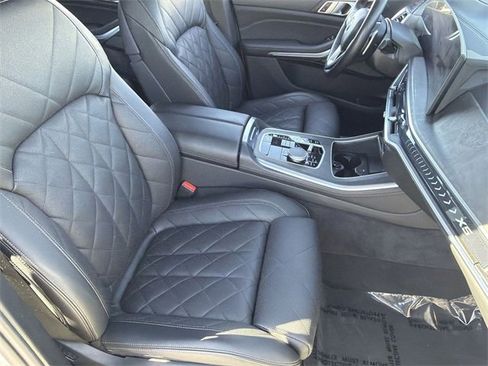 Used 2024 BMW X5 xDrive40i image 11