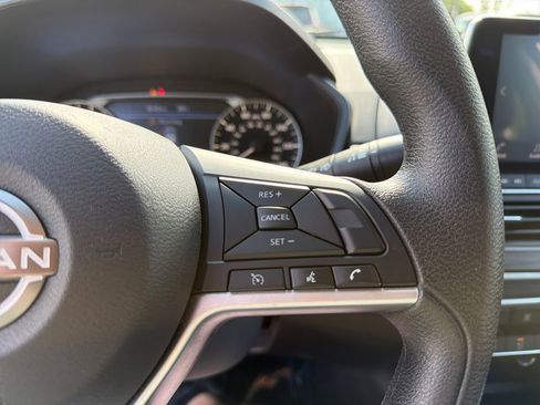 Used 2024 Nissan Altima 2.5 SV FWD image 21