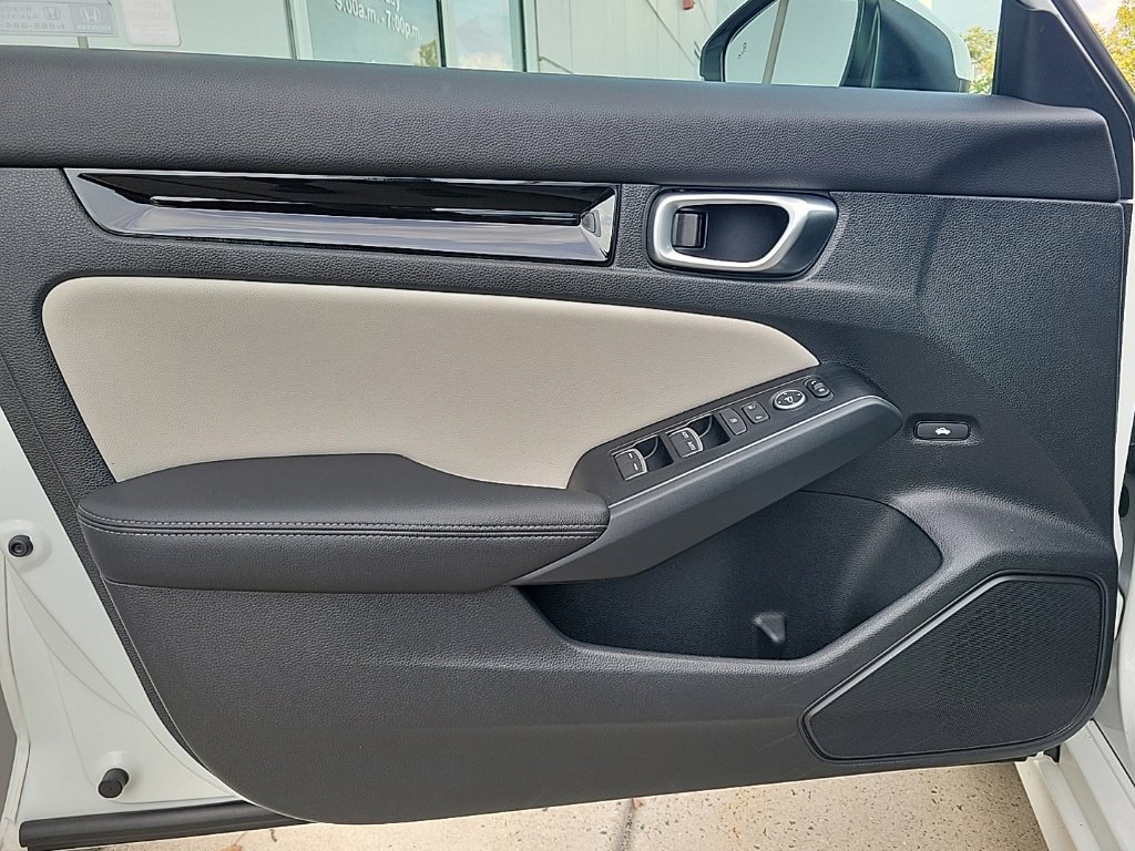 Used 2024 Honda Civic Touring image 29
