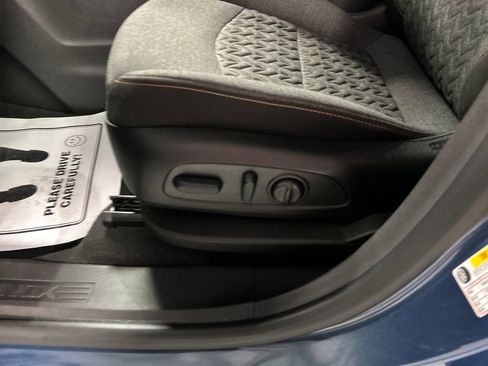 Used 2024 Chevrolet Equinox LT FWD image 13
