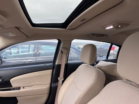 Used 2012 Chrysler 200 Touring image 26