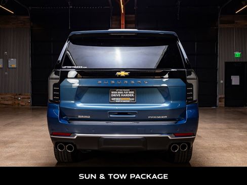 Used 2025 Chevrolet Suburban Premier w/ Sun And Tow Package image 7