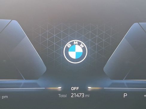 Used 2025 BMW 330i Sedan w/ M Sport Package image 20