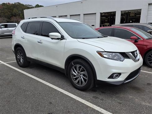 Used 2015 Nissan Rogue SL image 1